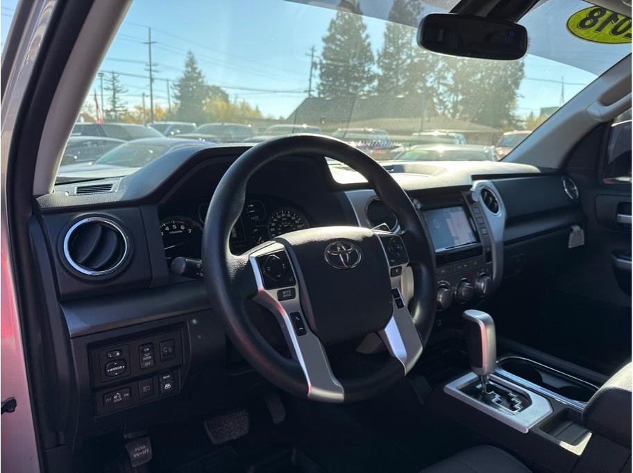 2018 Toyota Tundra SR5 photo 8