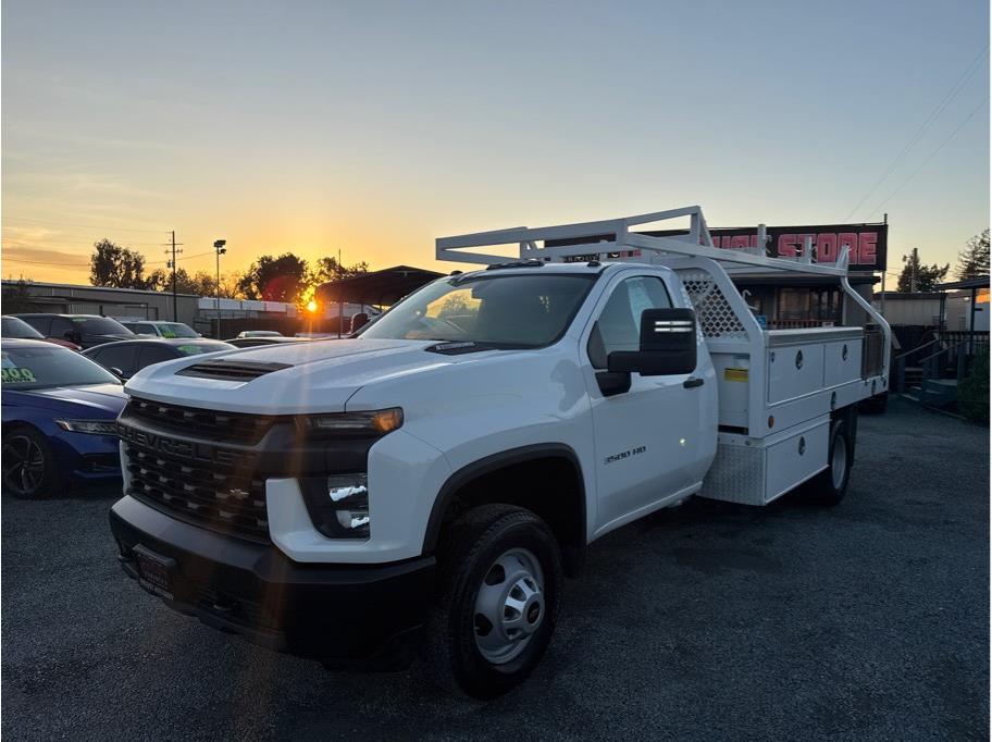 Chevrolet Silverado 3500HD's photo