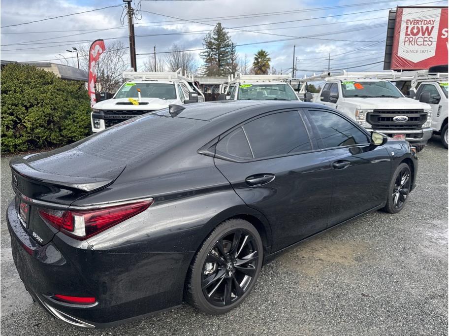 2022 Lexus ES F SPORT photo 8