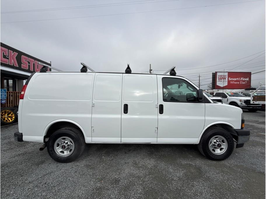 2018 GMC Savana Cargo Work Van photo 4