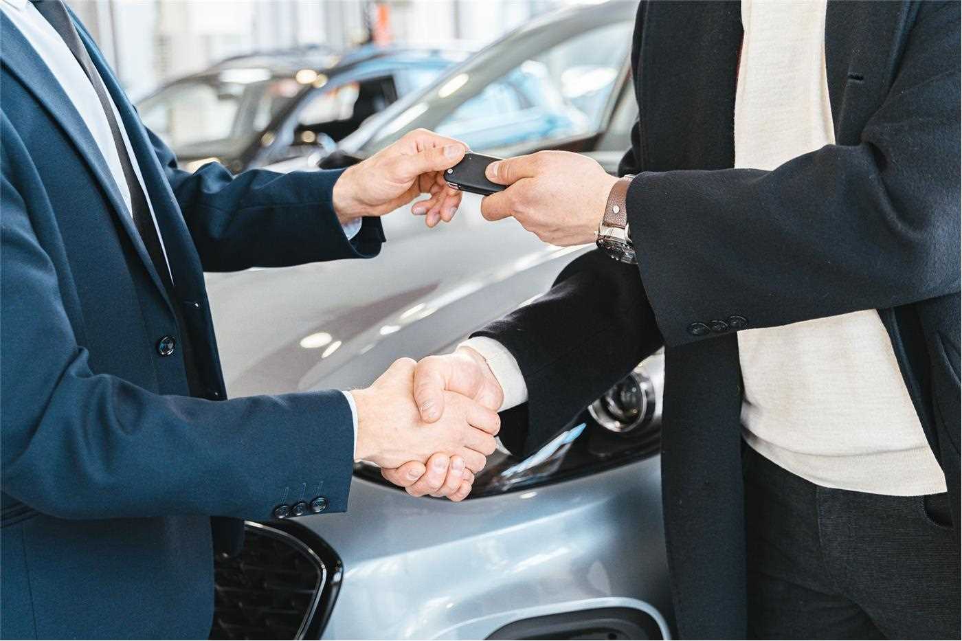 How to Select the Perfect Pre-Owned Vehicle for Your Family