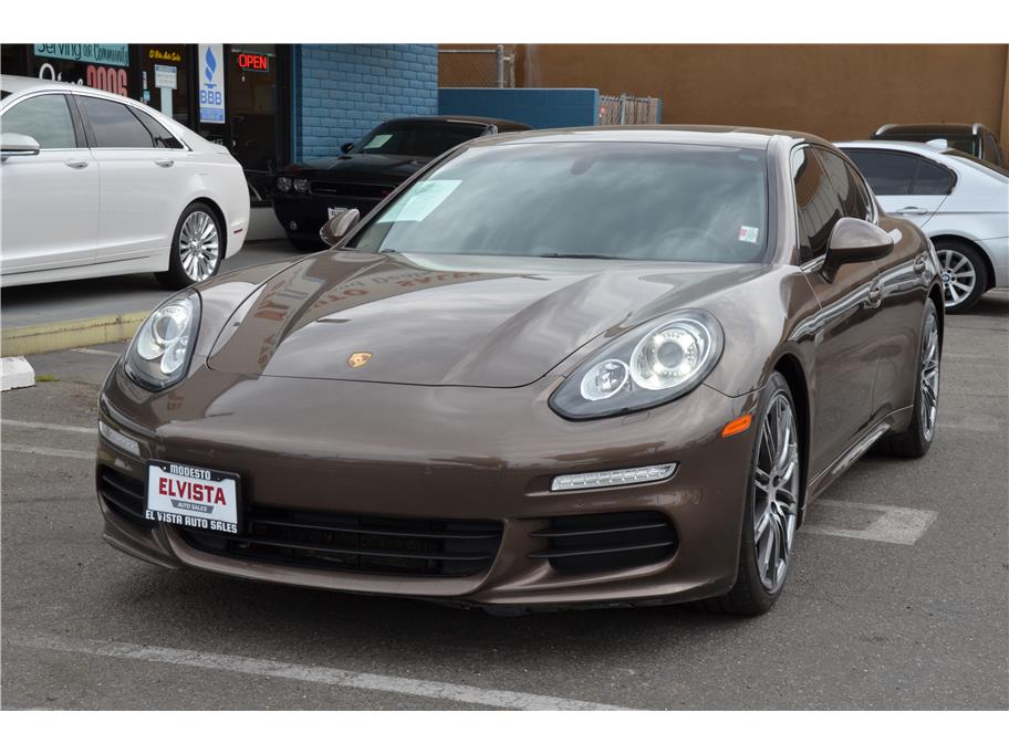 2016 Porsche Panamera