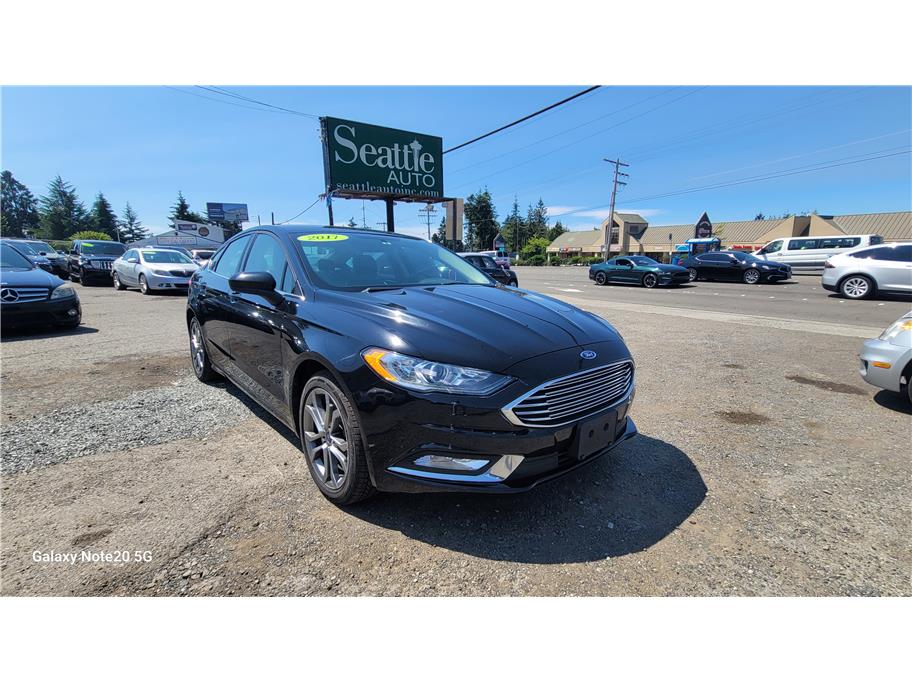 2017 Ford Fusion SE Sedan 4D