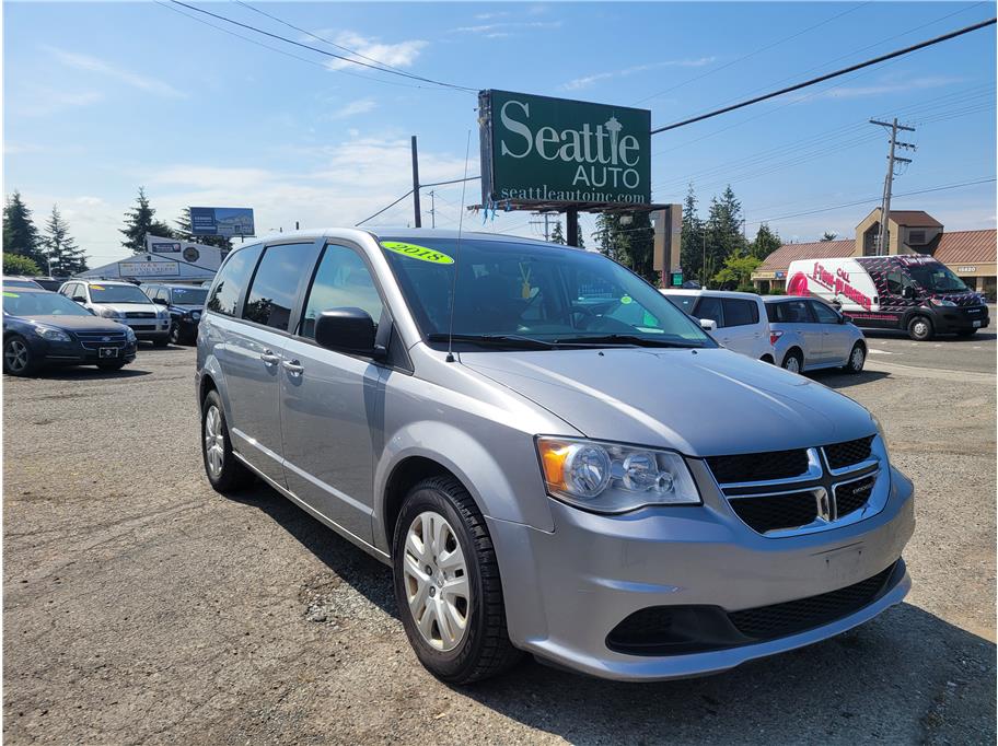 2018 Dodge Grand Caravan Passenger SE Minivan 4D