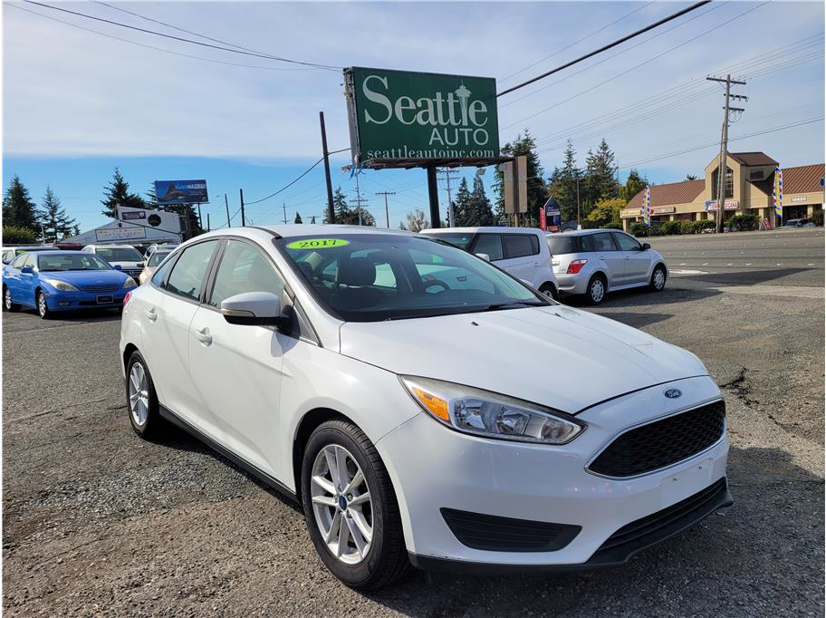 2017 Ford Focus SE Sedan 4D