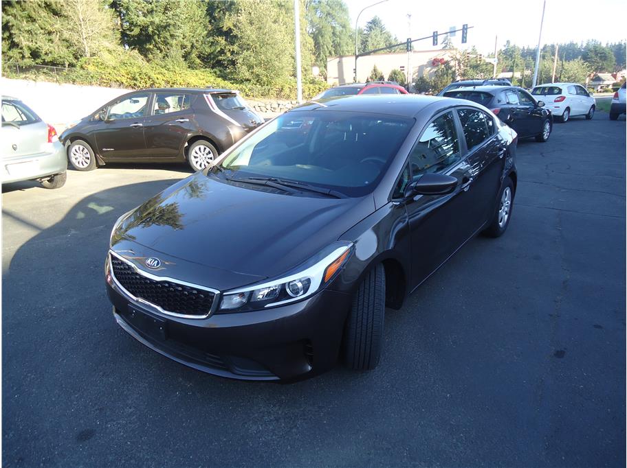 2017 Kia Forte LX Sedan 4D