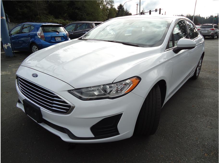 2020 Ford Fusion SE Sedan 4D