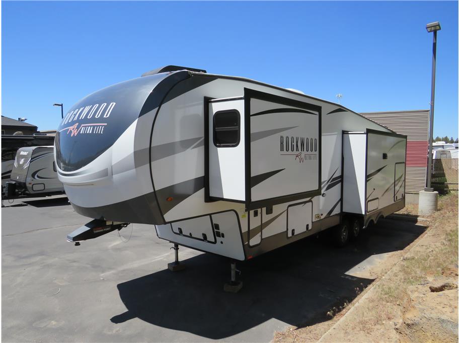 2022 Forest River Rockwood 2893BS 5th Wheel LIKE NEW! from Auto Network Group Northwest Inc.