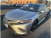2018 Toyota Camry Hybrid SE Sedan 4D