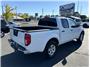 2013 Nissan Frontier Crew Cab SV Pickup 4D 5 ft Thumbnail 5