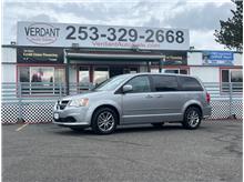 2017 Dodge Grand Caravan Passenger SE Plus Minivan 4D