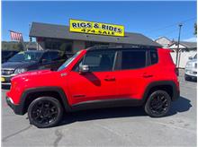 2017 Jeep Renegade Super Low Mile TRAILHAWK! Great MPG! 4x4 FUN!