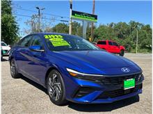 2025 Hyundai Elantra SEL Convenience Sedan 4D
