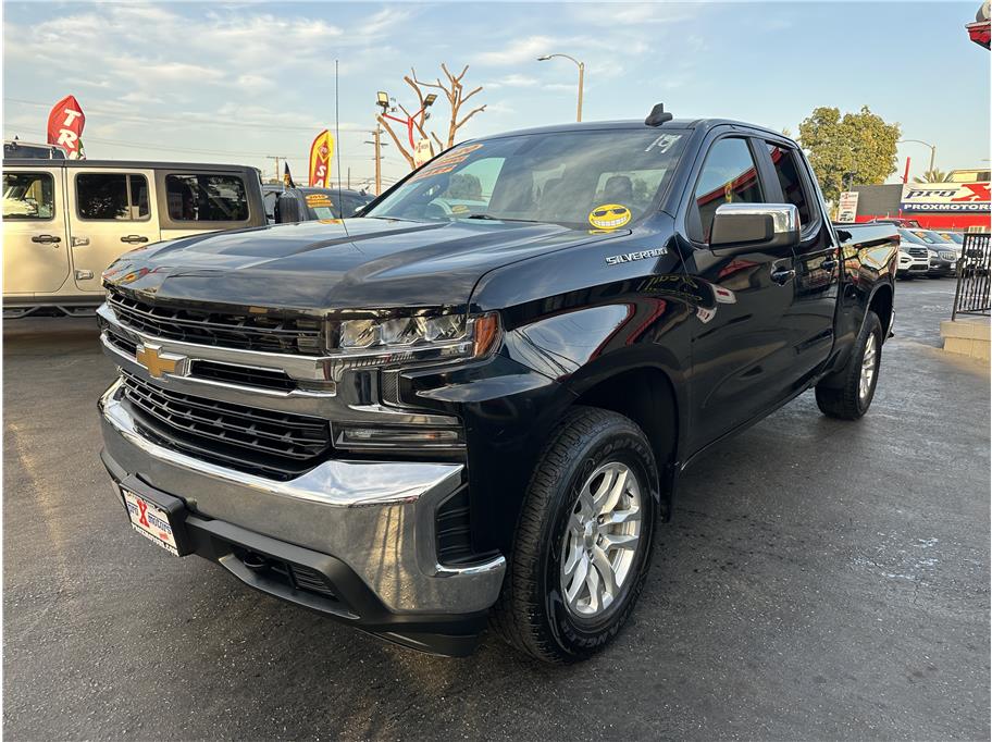 2020 Chevrolet Silverado 1500 LT photo 3