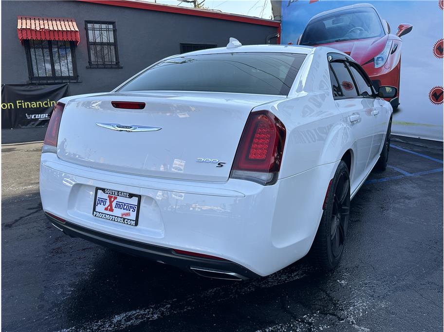 2018 Chrysler 300 S photo 59