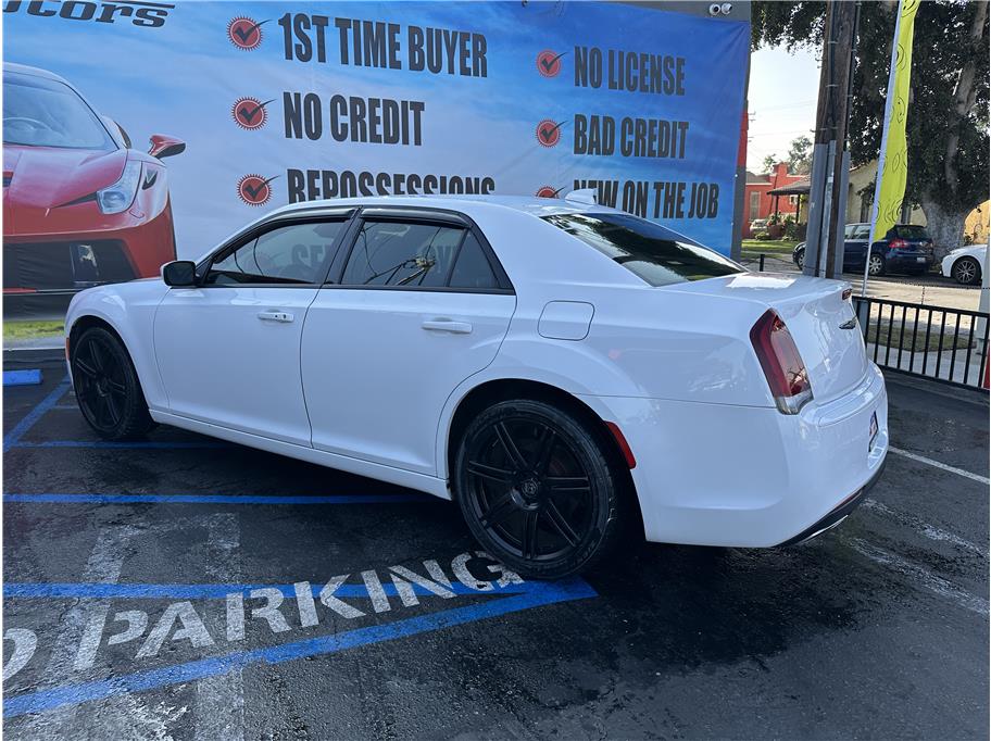 2018 Chrysler 300 S photo 60