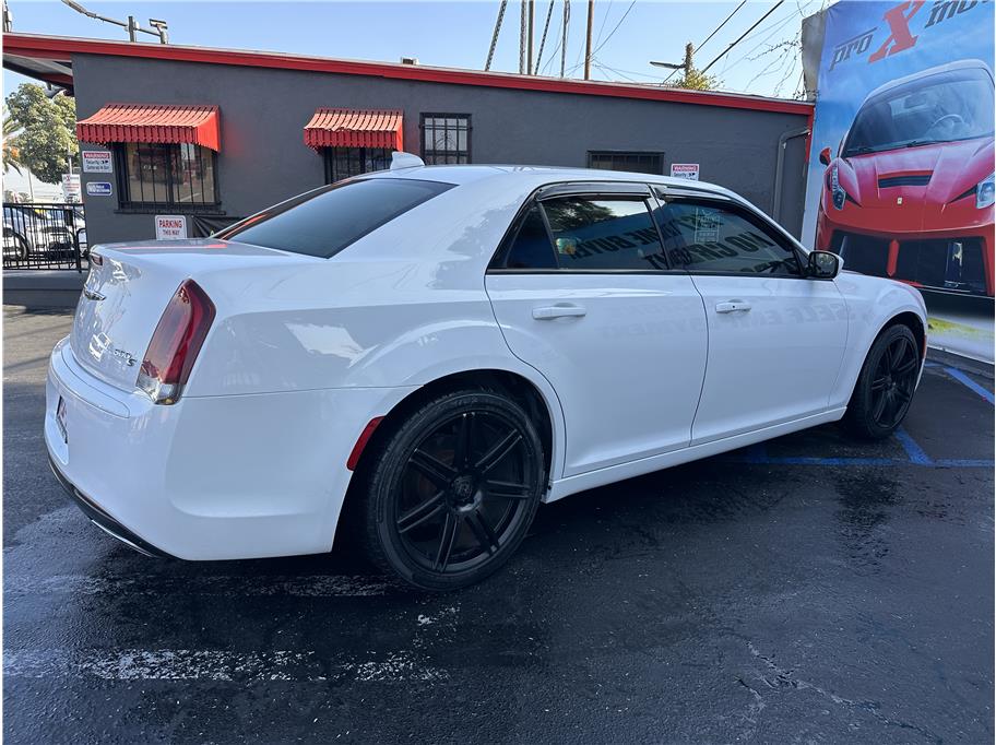 2018 Chrysler 300 S photo 61