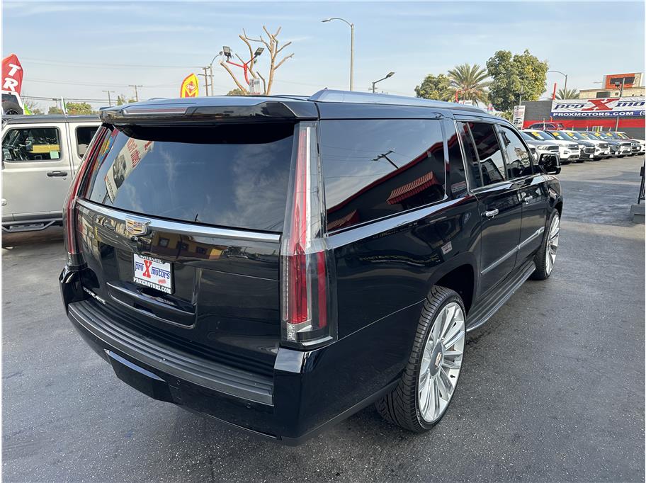 2016 Cadillac Escalade ESV Luxury photo 14