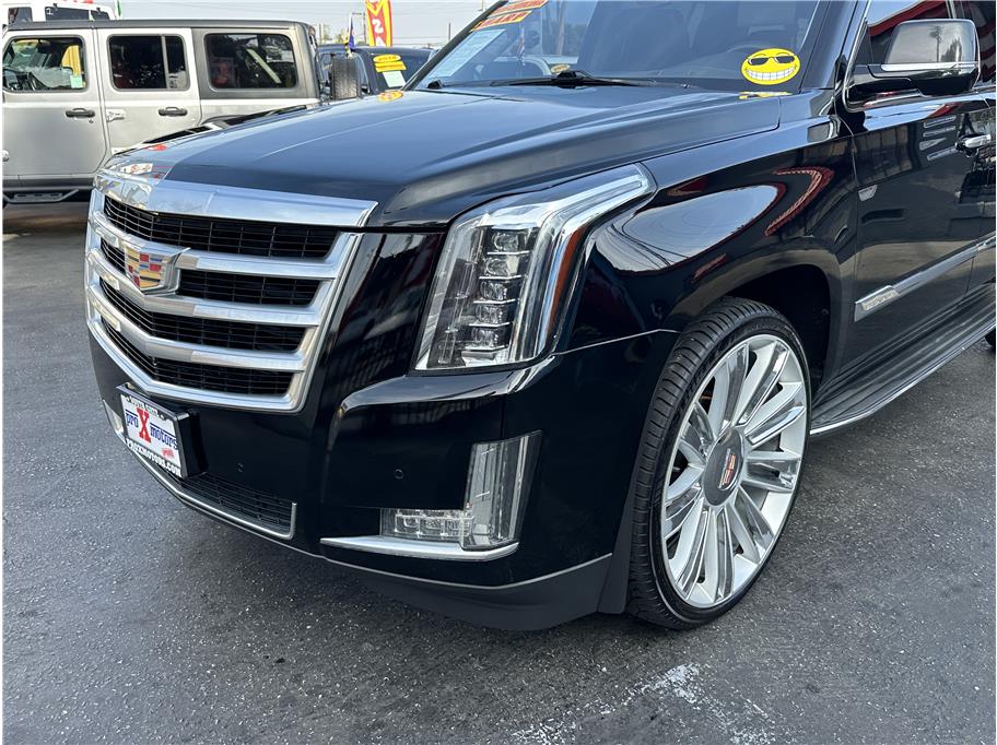 2016 Cadillac Escalade ESV Luxury photo 7