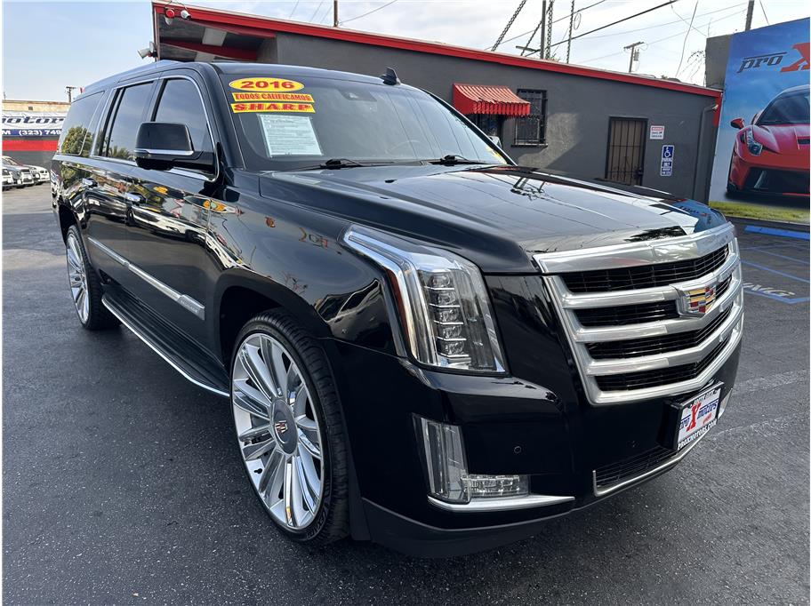 2016 Cadillac Escalade ESV Luxury photo 9