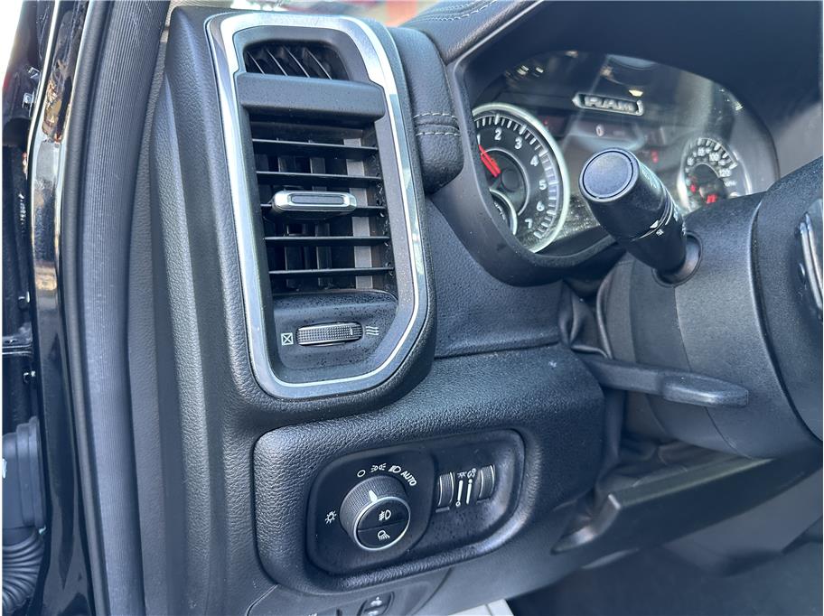 2019 RAM Ram 1500 Pickup Laramie photo 32