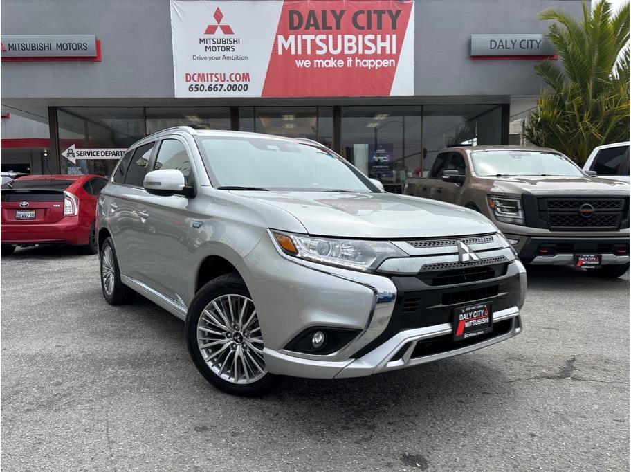 2022 Mitsubishi Outlander PHEV from Daly City Mitsubishi