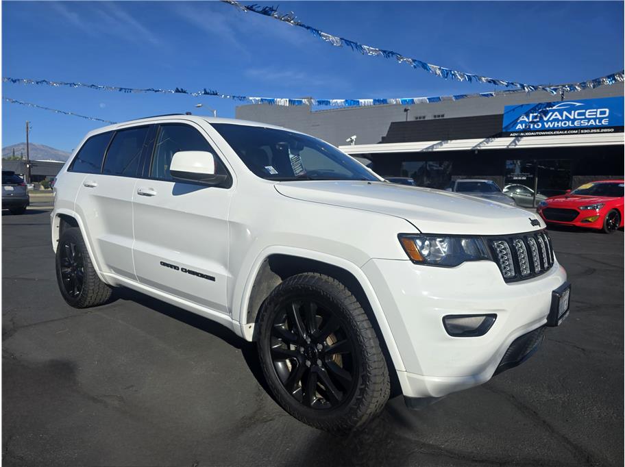 2017 Jeep Grand Cherokee from Advanced Auto Wholesale