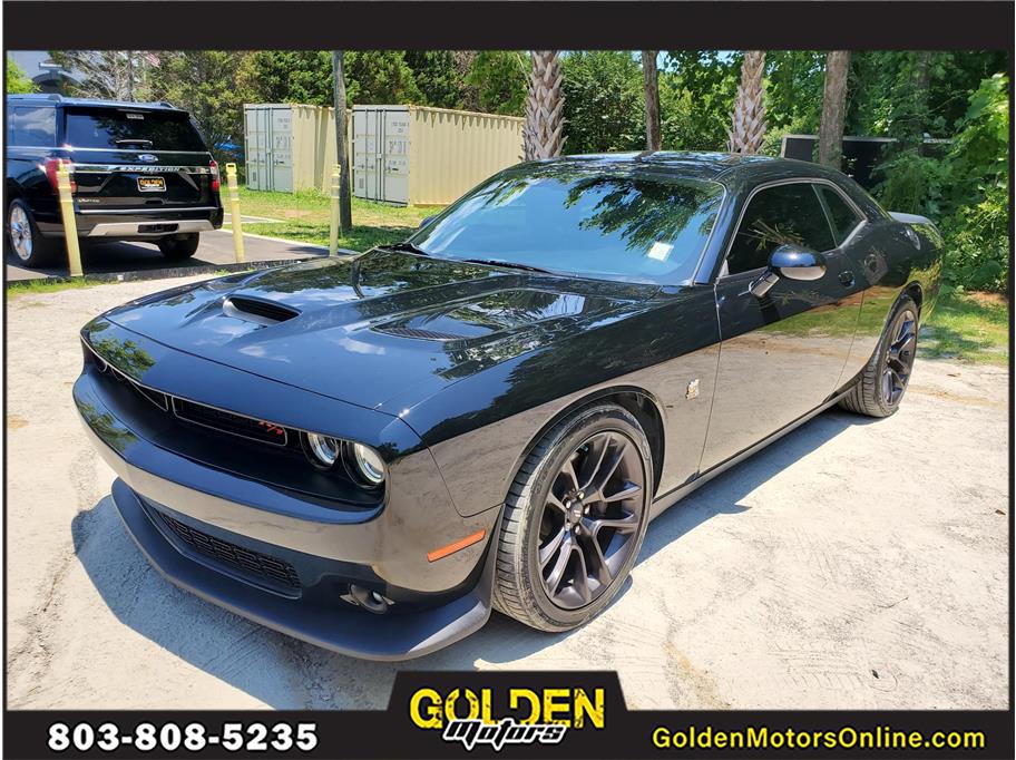 2020 Dodge Challenger from GOLDEN MOTORS