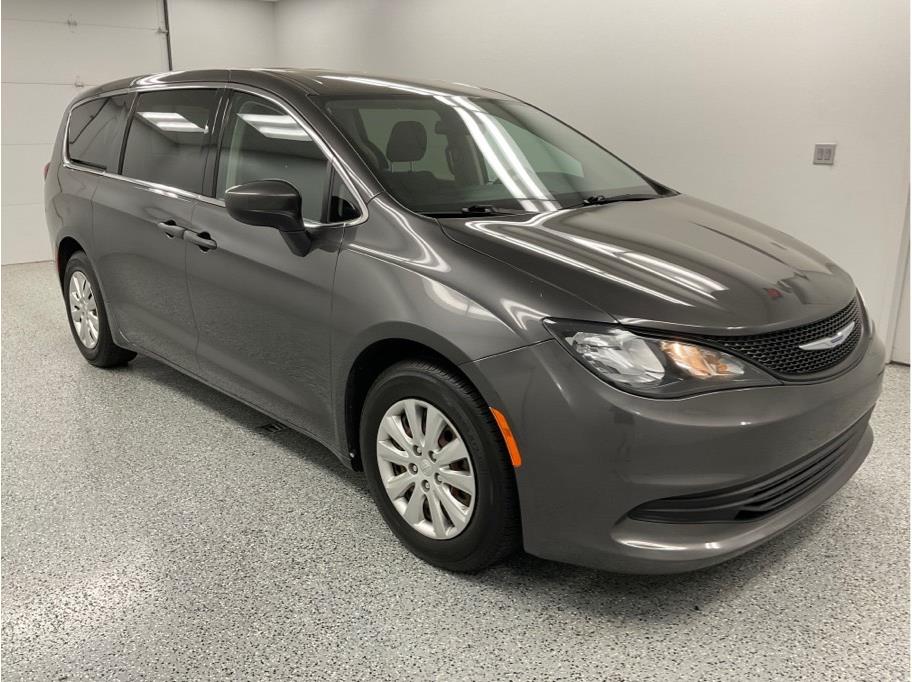 2020 Chrysler Voyager from E-Z Way Auto Sales Lincolnton