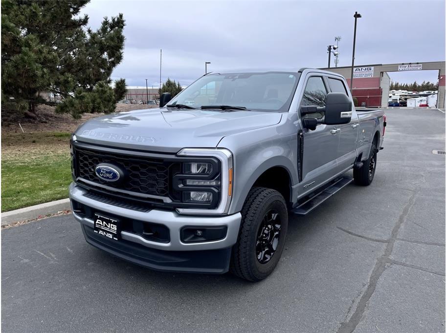 2023 Ford F350 Super Duty Crew Cab