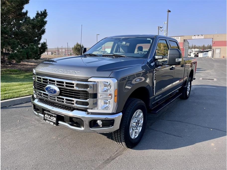 2023 Ford F250 Super Duty Crew Cab