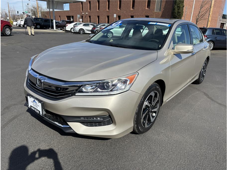 2016 Honda Accord from High Road Autos