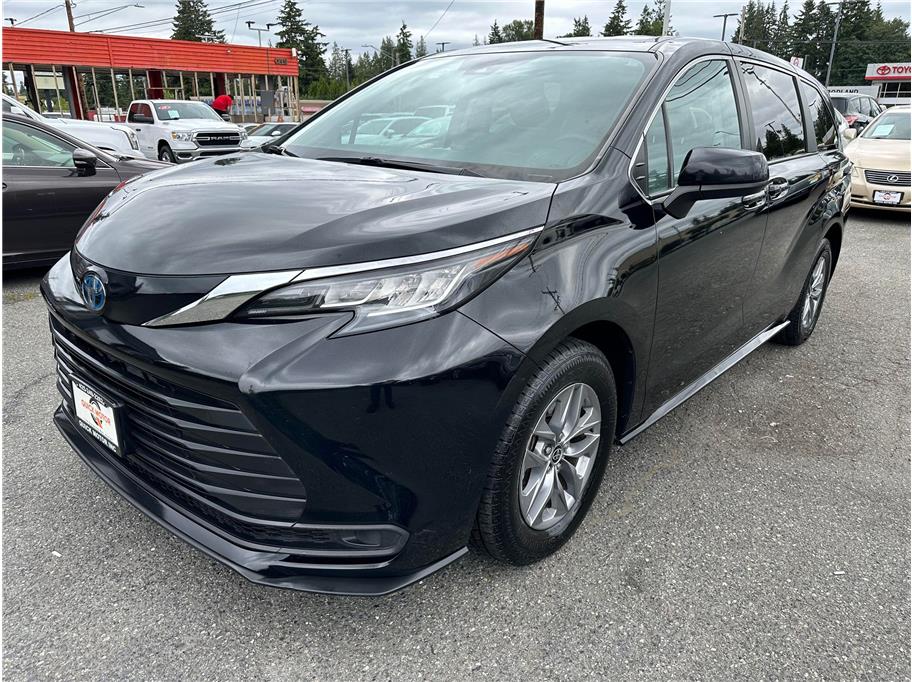 2022 Toyota Sienna from Quick Motor Inc.