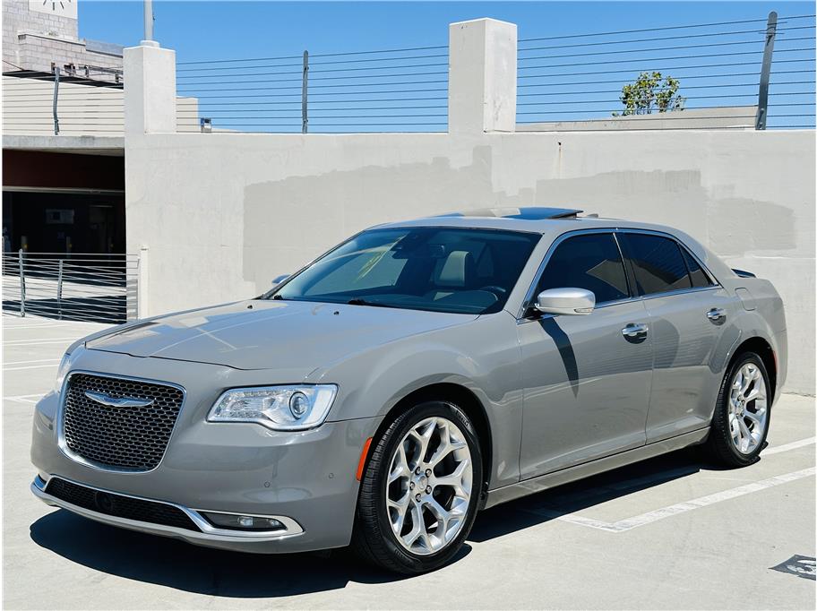 2018 Chrysler 300 from Auto Race, Inc.