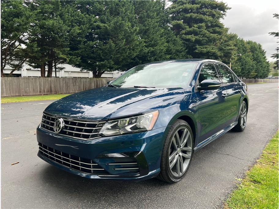 2018 Volkswagen Passat from Marketplace Auto