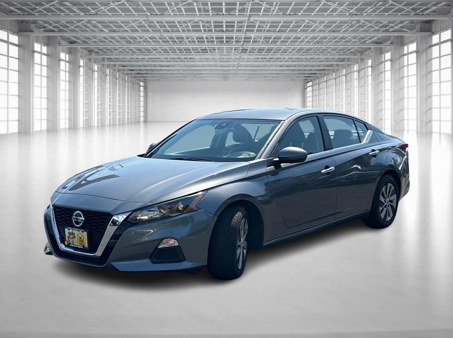 2022 Nissan Altima from Crown Vic Auto Sales