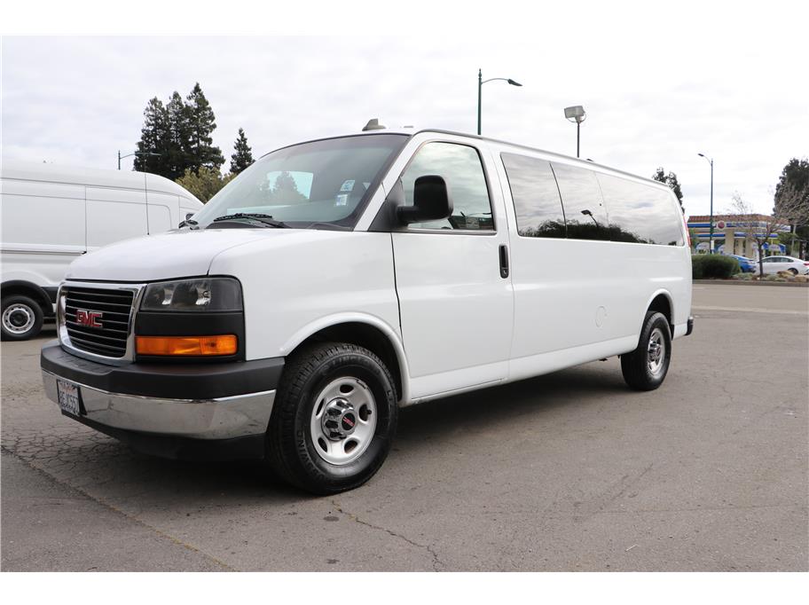 Gmc shops savana 3500 passenger van for