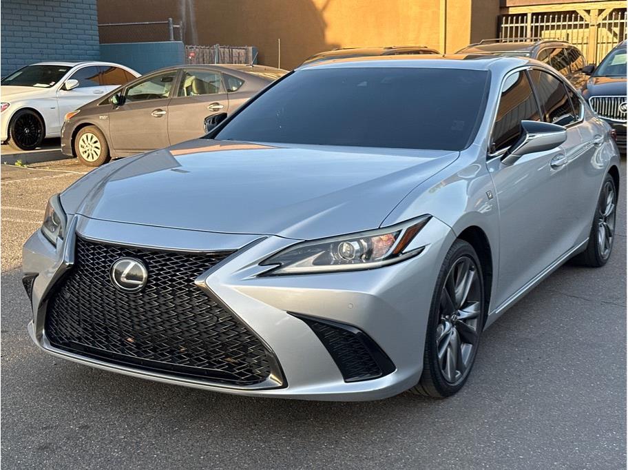 2019 Lexus ES