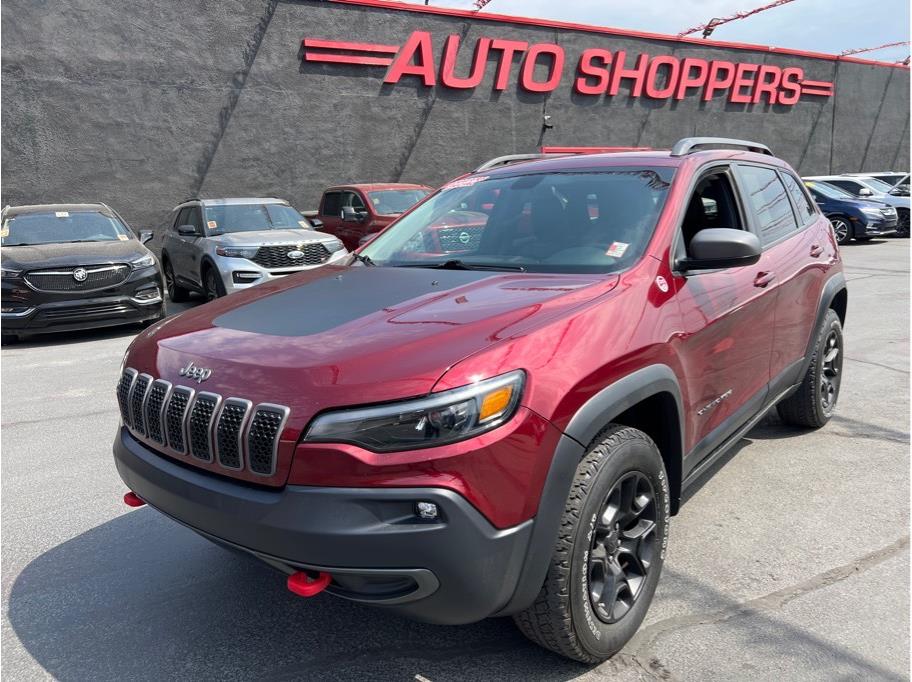 2019 Jeep Cherokee from Auto Shoppers