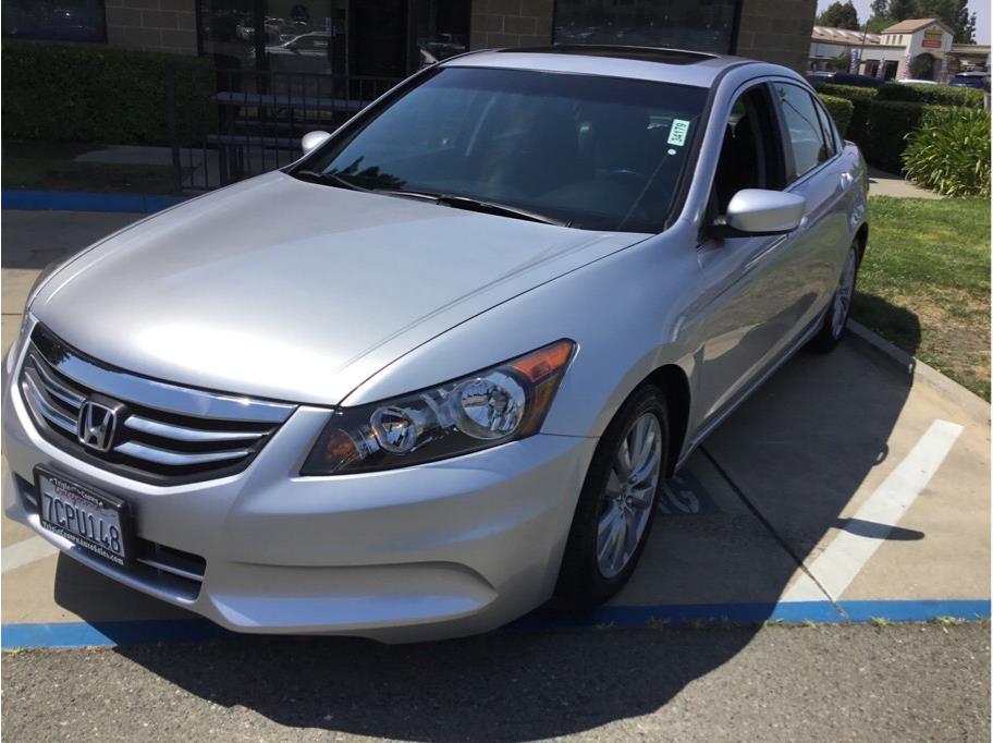 2011 Honda Accord from Triple Crown Auto Sales - Roseville