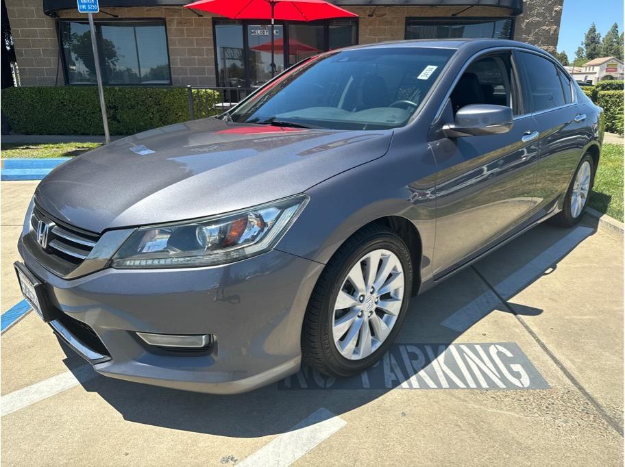 2013 Honda Accord from Triple Crown Auto Sales - Roseville