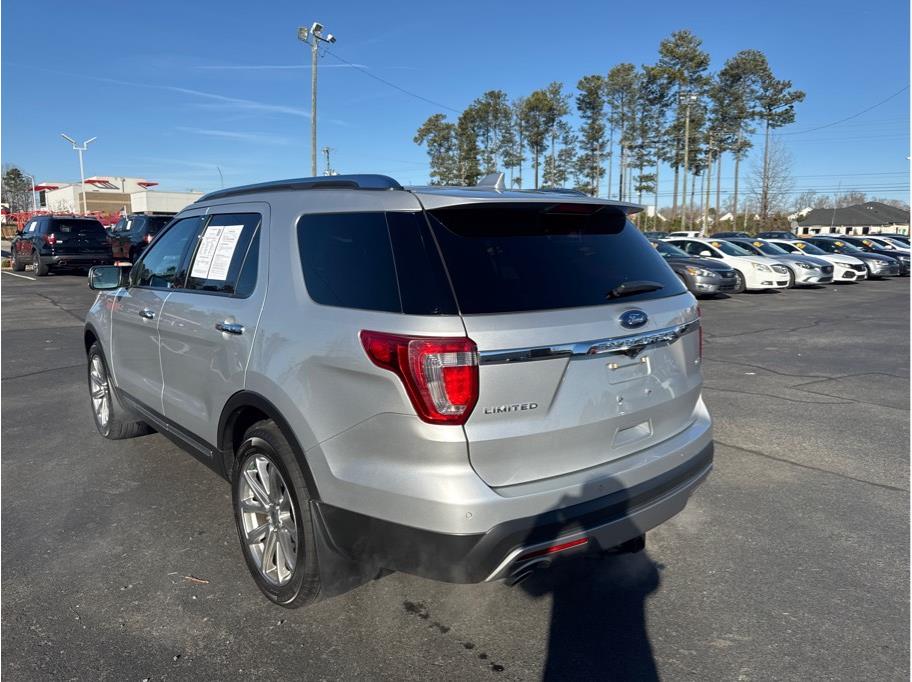 2016 Ford Explorer Limited photo 5