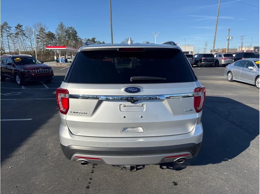 2016 Ford Explorer Limited photo 7