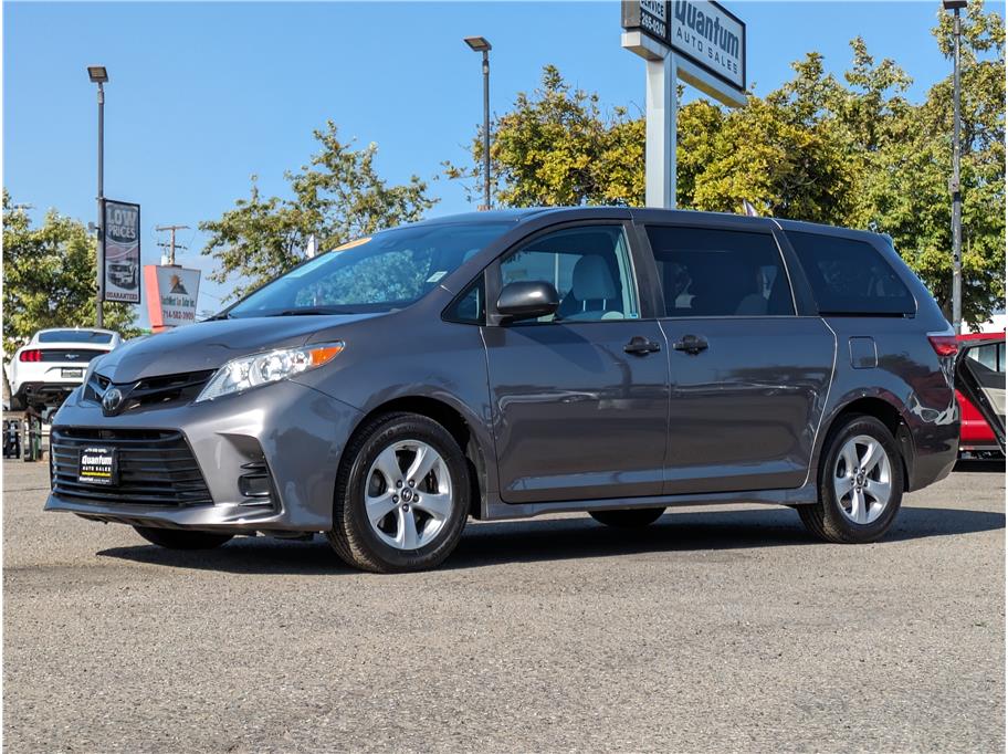 2019 Toyota Sienna from Quantum Auto Sales