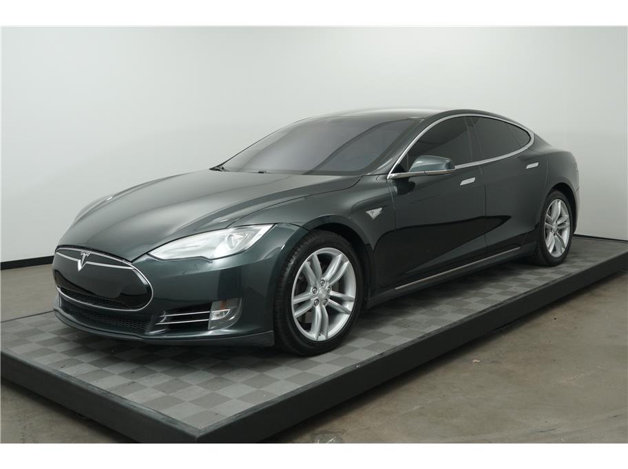 2013 Tesla Model S from Lumin Fisker