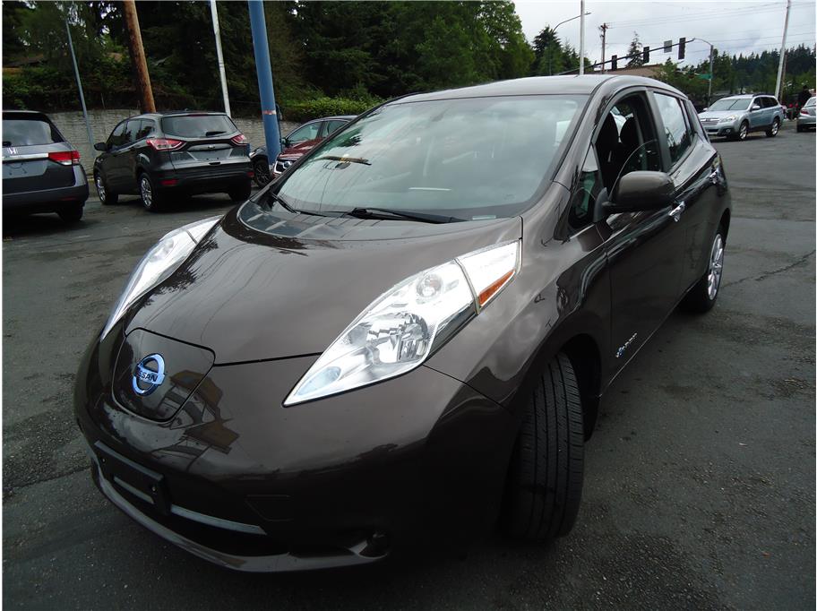 2016 Nissan LEAF from United Auto Group LLC