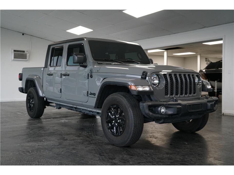 2023 Jeep Gladiator