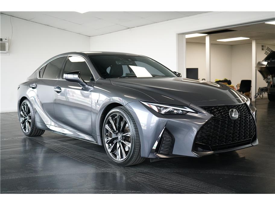 2021 Lexus IS