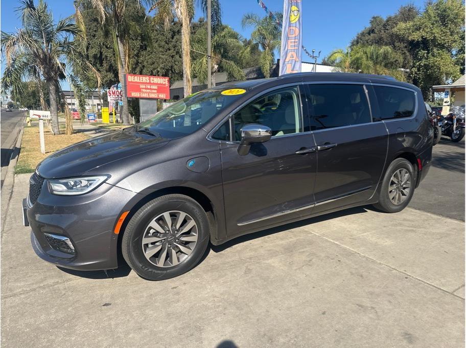 2021 Chrysler Pacifica Hybrid from Dealers Choice V