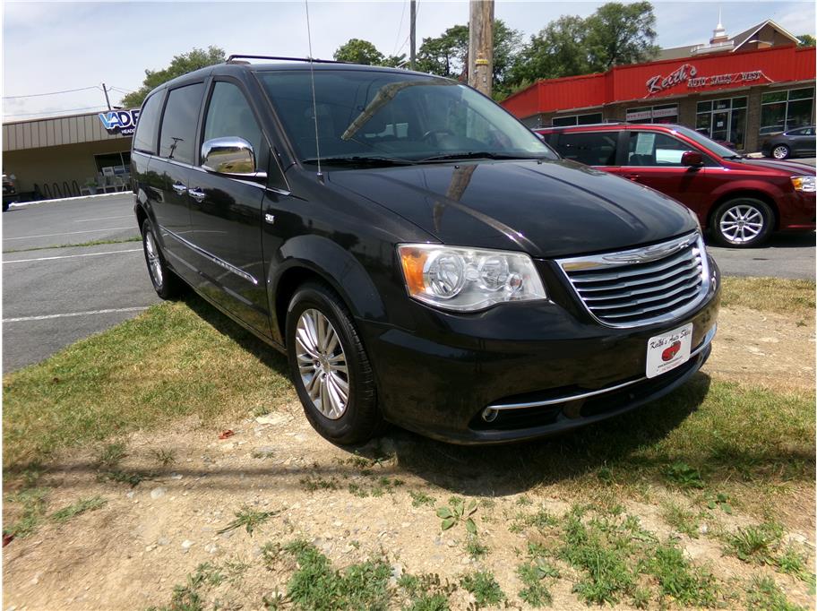 2014 Chrysler Town & Country from Keith's Auto Sales